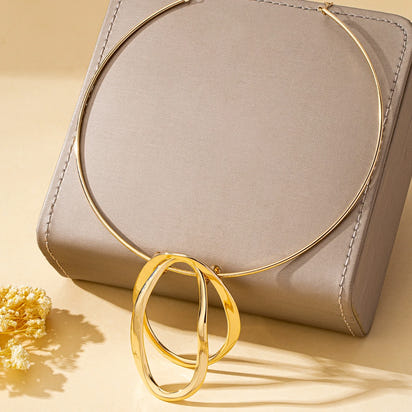 A Punk Elegant Women's Collar, Wrought Iron Geometric Collar, a Must-Have Necklace for Banquet Parties, Festivals and Daily Trend